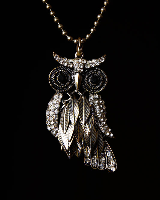 Vintage Crystal Owl Pendant Necklace – Silver-Tone Statement Jewelry with Dangling Feathers