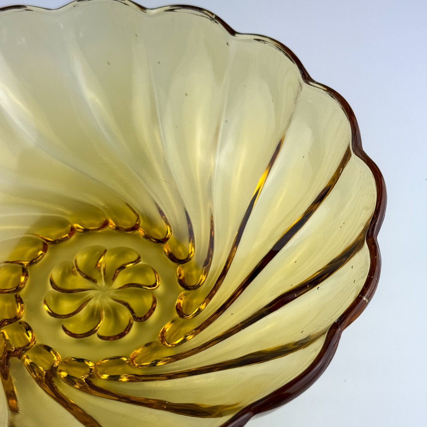 Vintage Hazel Atlas Amber Swirl Glass Bowl 9” Scalloped Edge