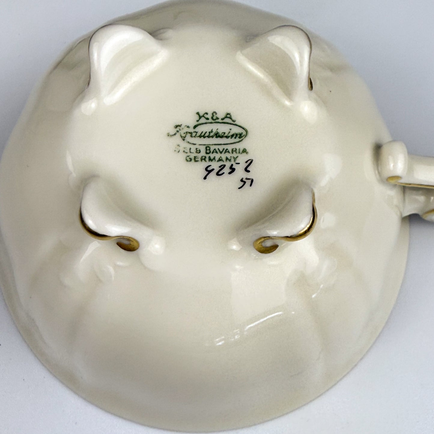 Vintage K&A Krautheim Footed Porcelain Teacups – Selb Bavaria Germany, Gold Trim, 1940s 1950s