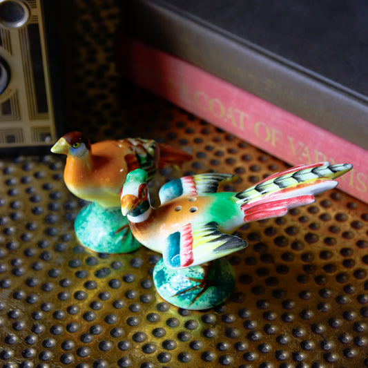 Vintage Japanese Pheasant Salt & Pepper Shakers — Hand-Painted Ceramic Pair, Made in Japan