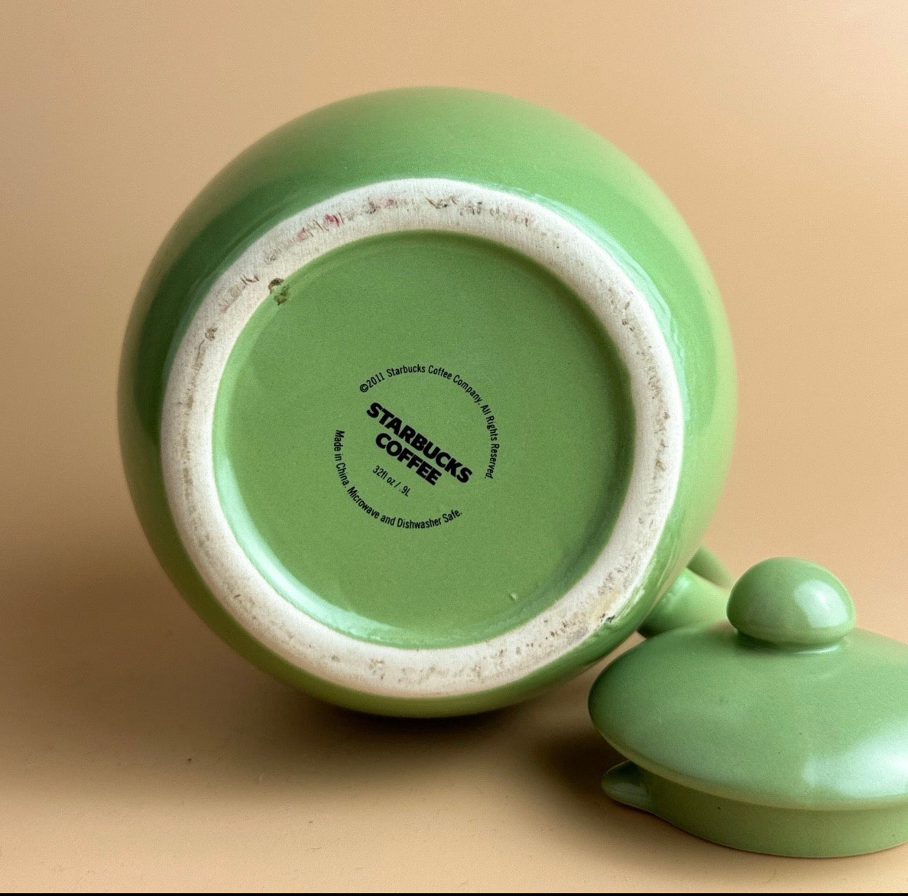 Starbucks Green Ceramic Coffee Pot / Teapot with Lid – 32 oz (2011 Modern Design)