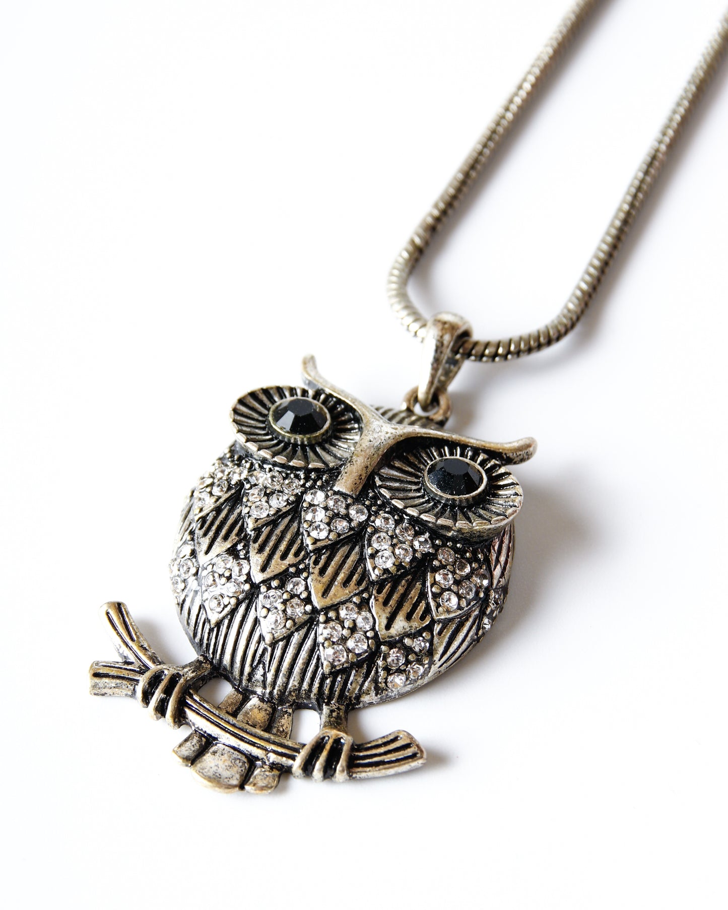 Vintage-Style Silver Tone Owl Pendant Necklace